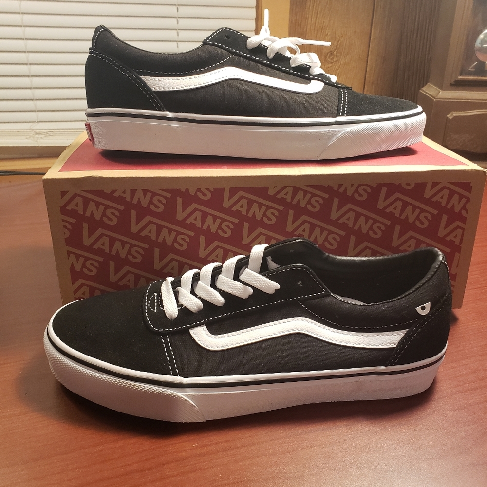 Vans - Picture 2 of 5